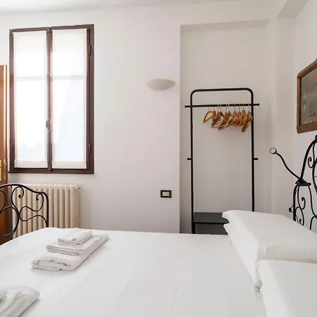 Historic Borgo Campidoglio 7