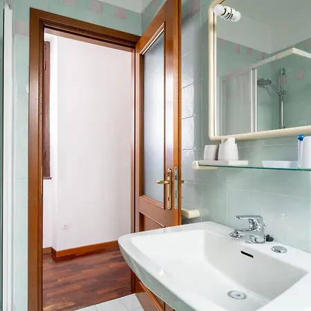 Historic Borgo Campidoglio 7 * 레노