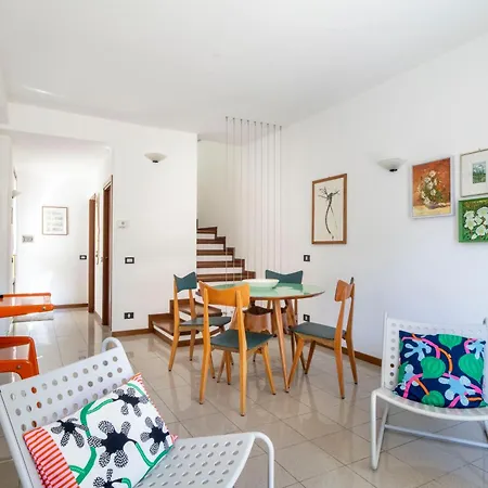 Historic Borgo Campidoglio 7 아파트 레노