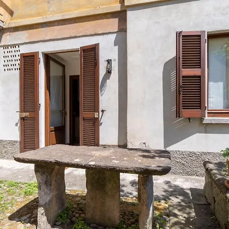Historic Borgo Campidoglio 7 *