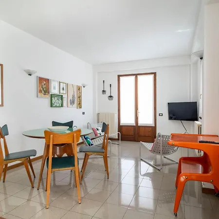 아파트 Historic Borgo Campidoglio 7 레노