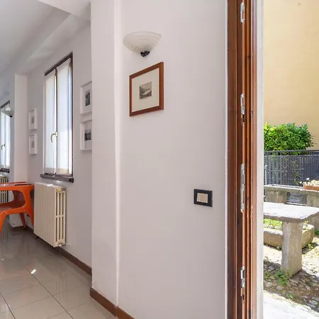 Historic Borgo Campidoglio 7 아파트 *